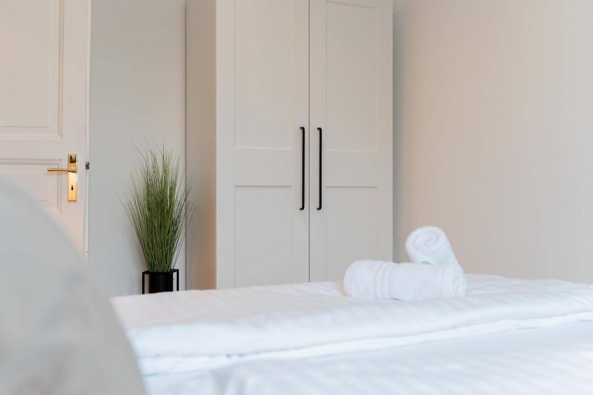Moderne Apartments City Stadtnah -Junik Apartments Duisburg Room photo