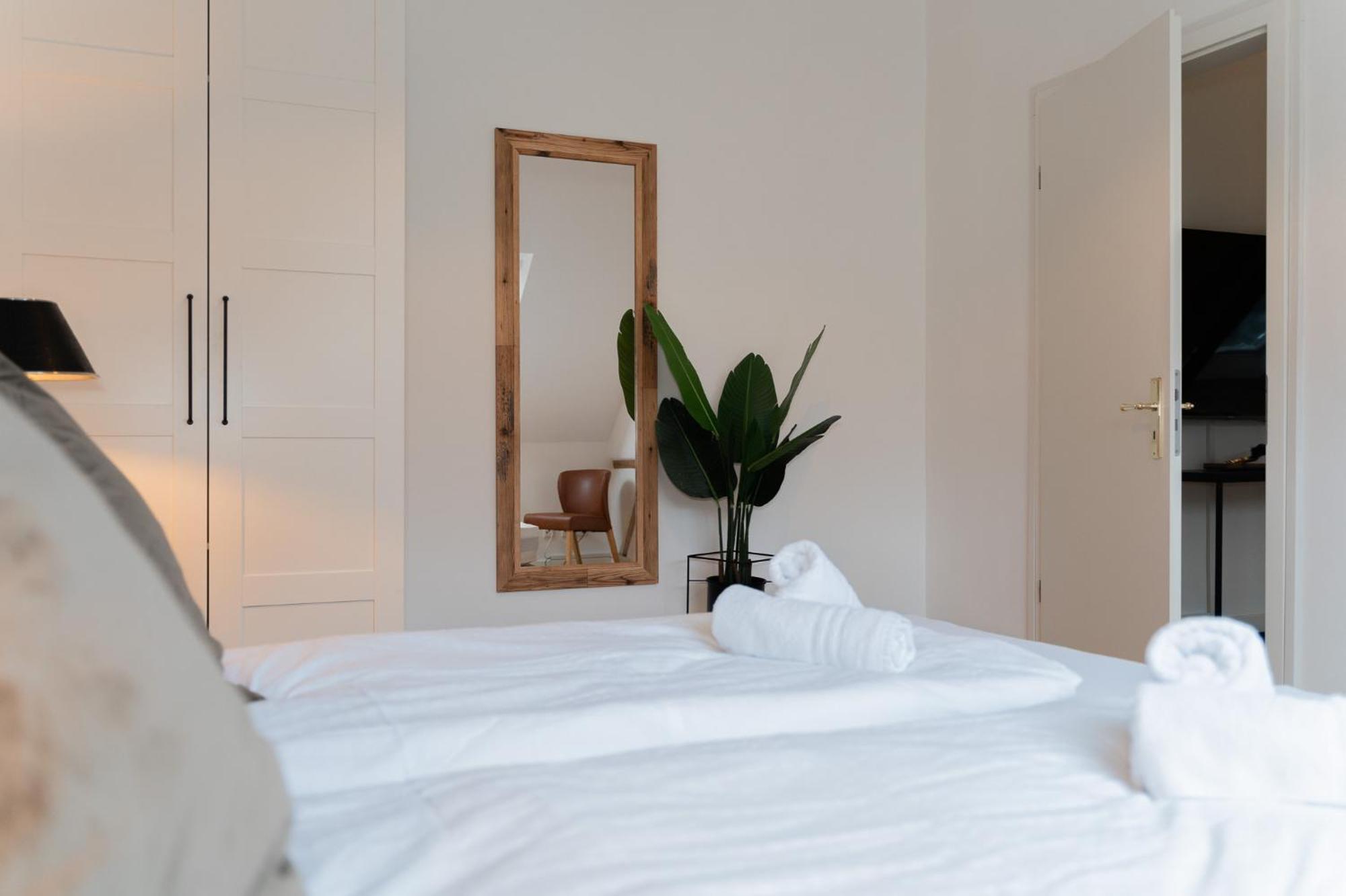 Moderne Apartments City Stadtnah -Junik Apartments Duisburg Room photo